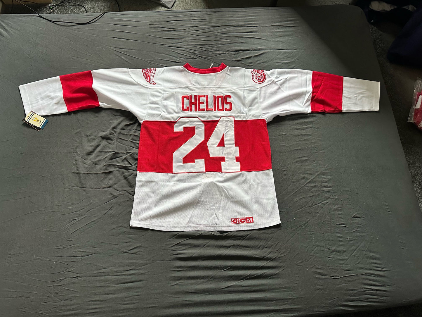 CCM Detroit Red Wings Chelios Hockey Shirt Large