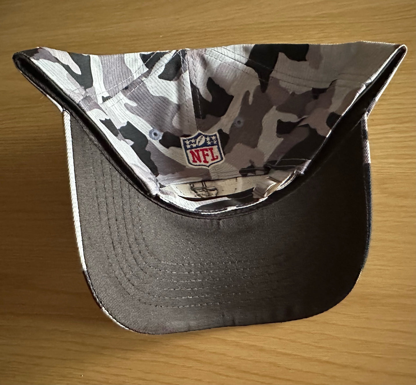 Las Vegas Raiders NFL Camo Baseball Cap Multicolour New With Sticker