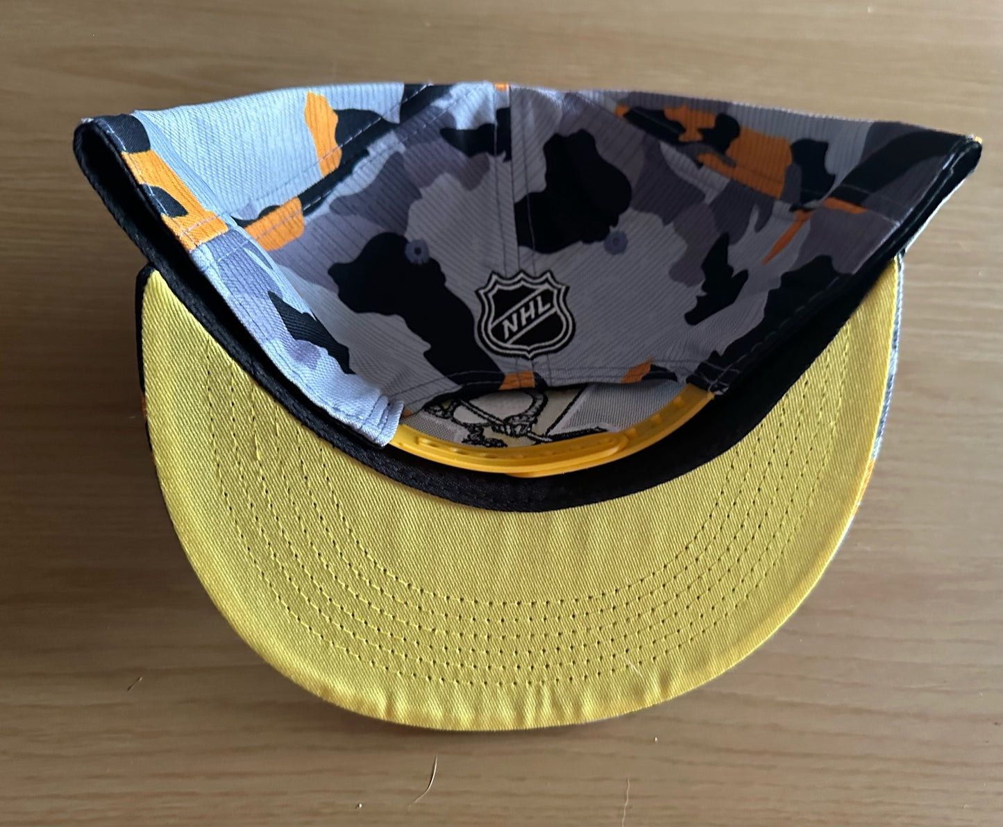 Pittsburgh Penguins NHL SnapBack Camo Baseball Cap Multicolour New With Sticker