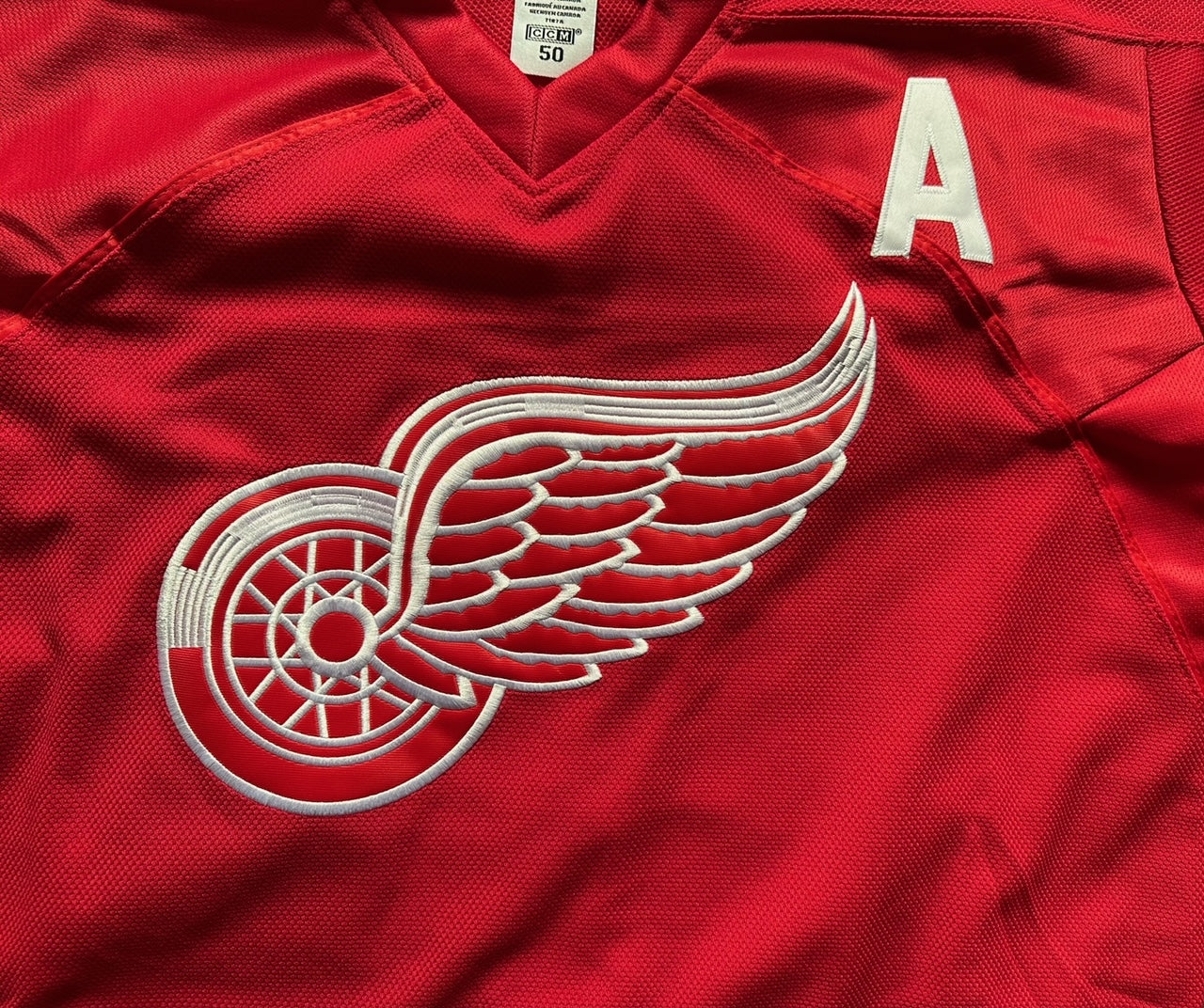 CCM Detroit Red Wings Shanahan Hockey Shirt Large