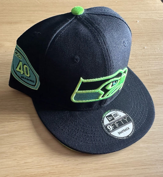 Seattle Seahawks NFL SnapBack Baseball Cap Multicolour New With Sticker