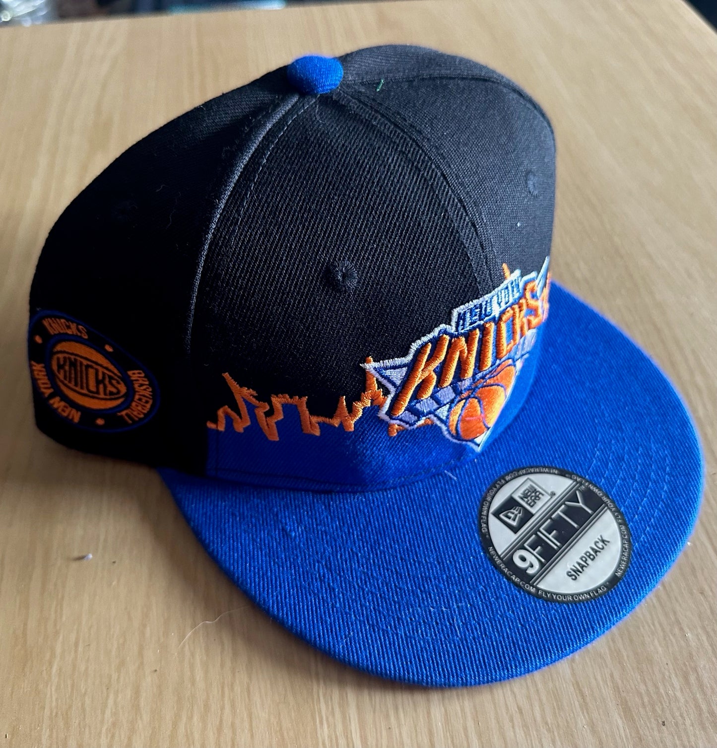 New York Knicks NBA SnapBack Baseball Cap Multicolour New With Sticker