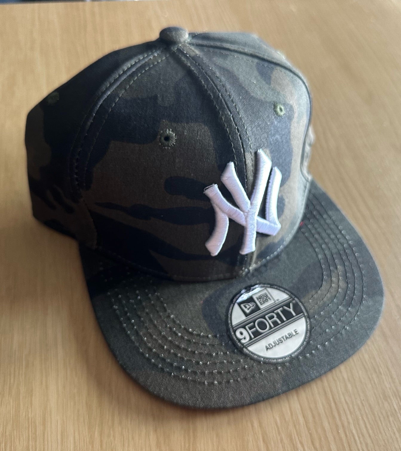 New York Yankees MLB SnapBack Baseball Cap Multicolour New With Sitcker