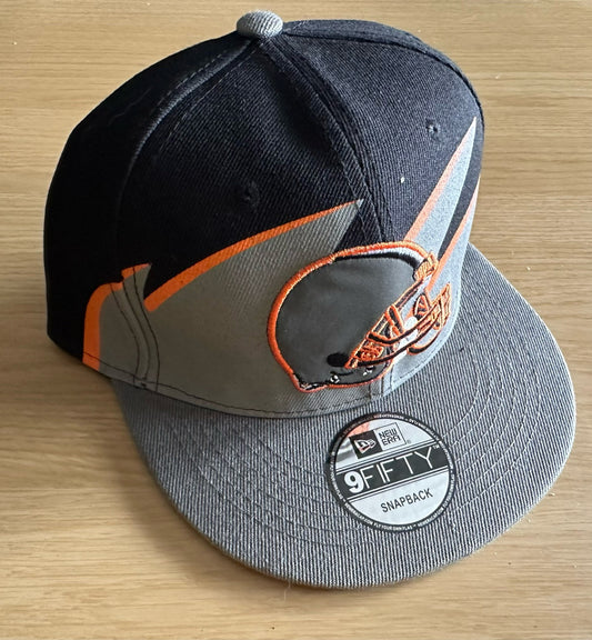 Cleveland Browns  NFL 2 Tone SnapBack Baseball Cap Multicolour New With Sticker