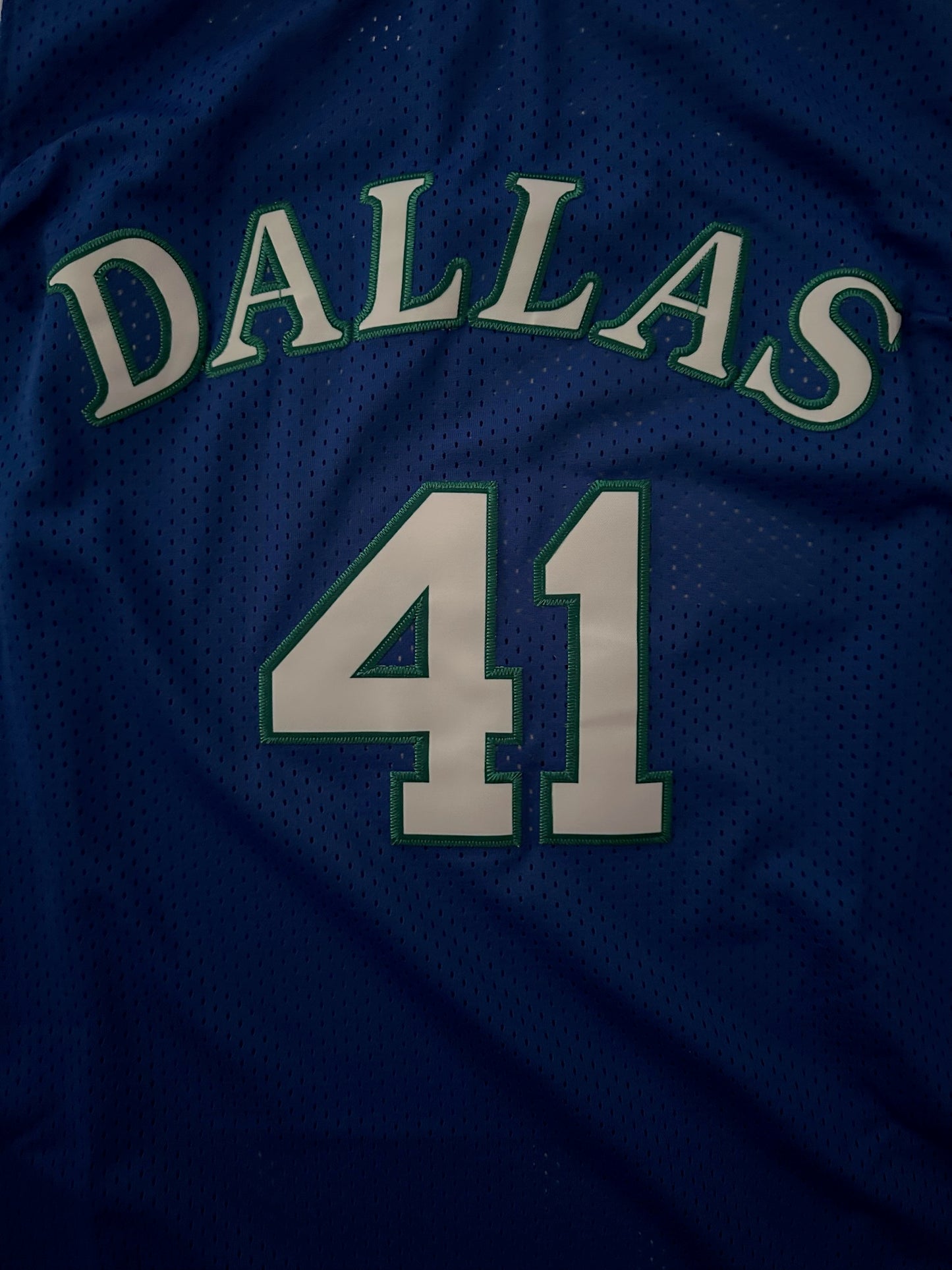 Dallas Mavericks NBA Hardwood Classics Nowitzki Basketball Vest Large 41 Blue