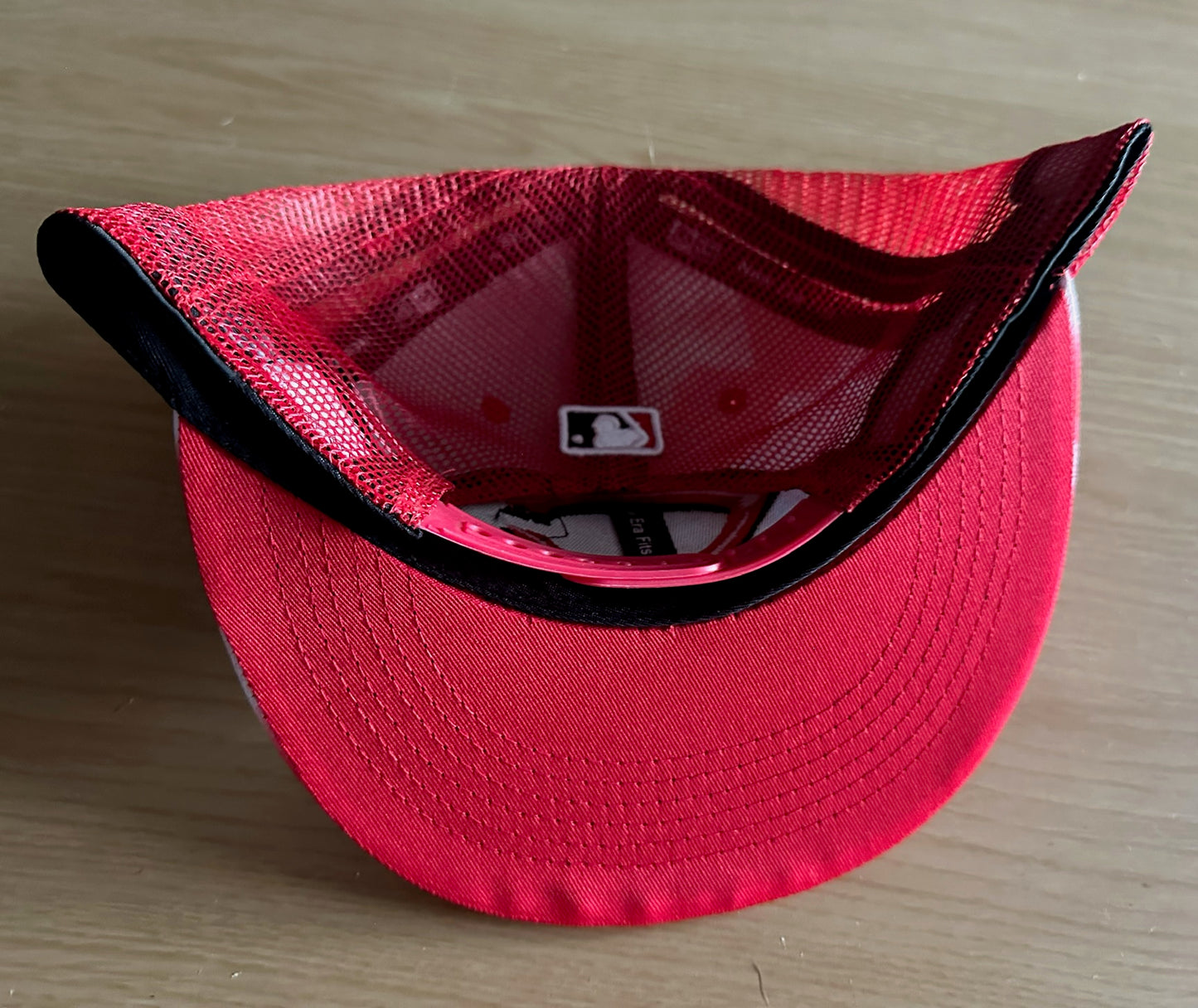 Cincinnati Red MLB SnapBack Camo Baseball Cap Multicolour New With Sticker