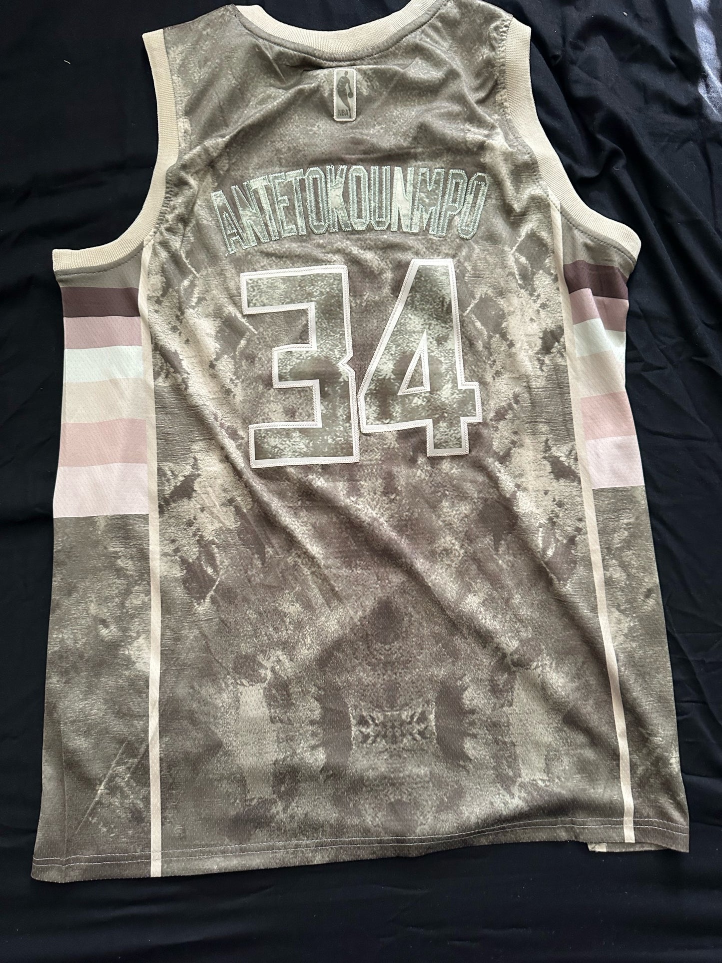 Retro Cloudy Milwaukee Bucks Antetokounmpo Basketball Vest Large Green