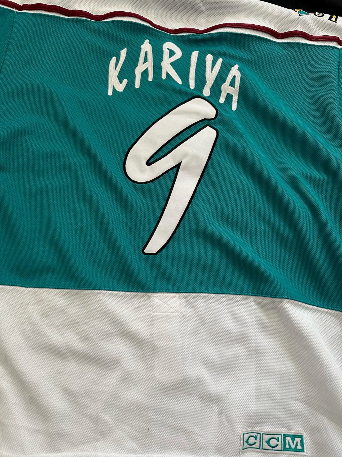 CCM Vintage Throwback Anaheim Ducks Kariya Shirt Large Green