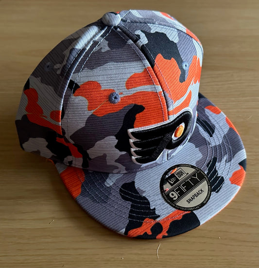 Philadelphia Flyers NHL SnapBack Camo Baseball Cap Multicolour New With Sticker