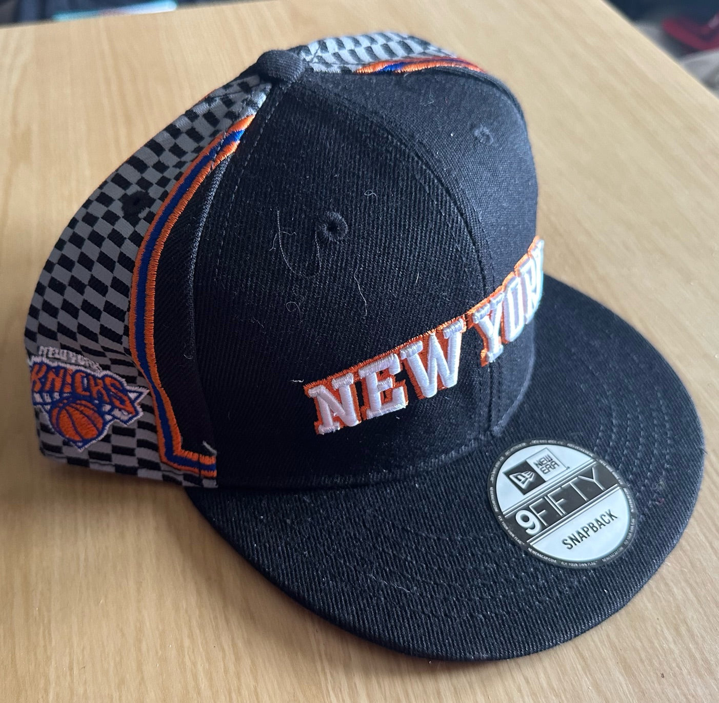 New York Knicks NBA SnapBack Baseball Cap Multicolour New With Sticker